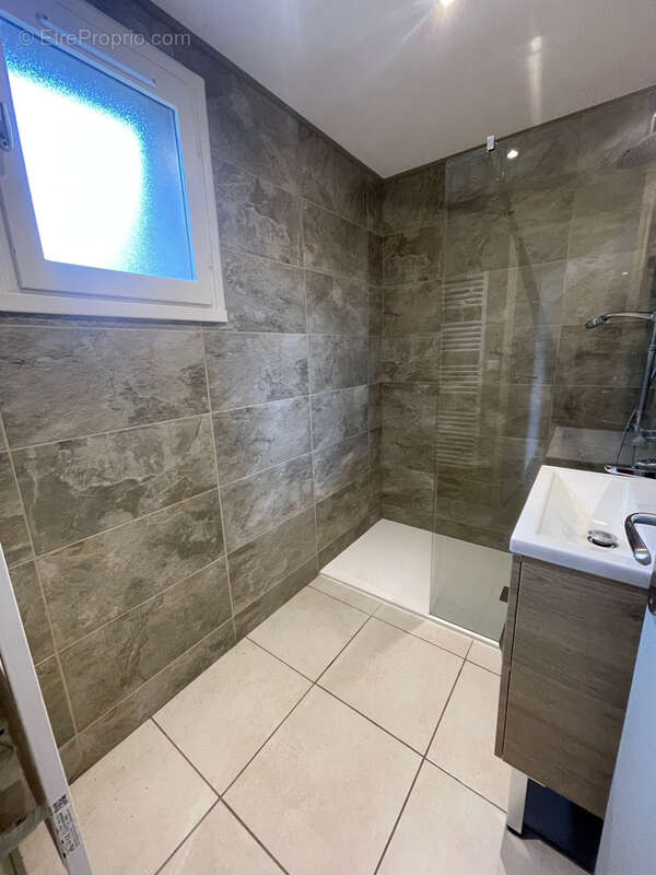 Maison à LA BATIE-DIVISIN