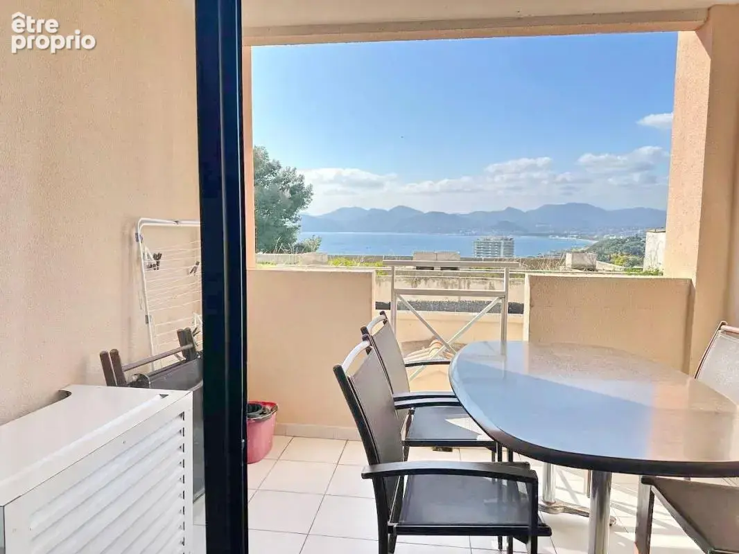  Cannes Croix des Gardes — 2/3 pièces 38 m², vue mer, dernier étage - photo 3
