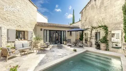 Maison 7 pièces 134 m² à vendre à Fontvieille (13990) - photo 2