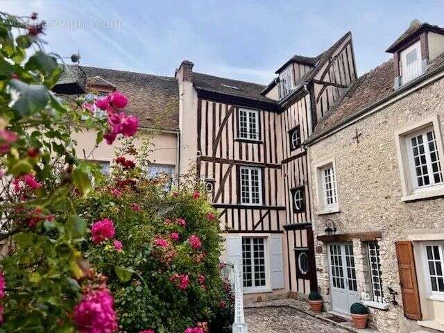 Appartement à HOUDAN