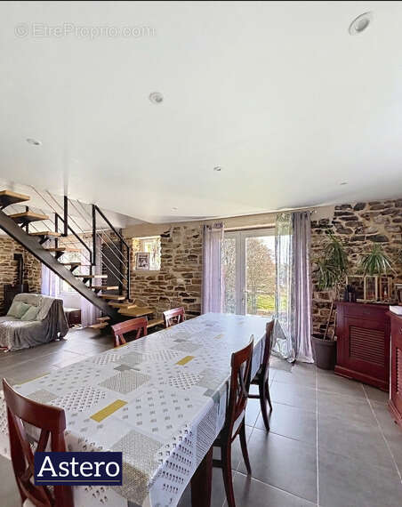 Maison à LANVAUDAN