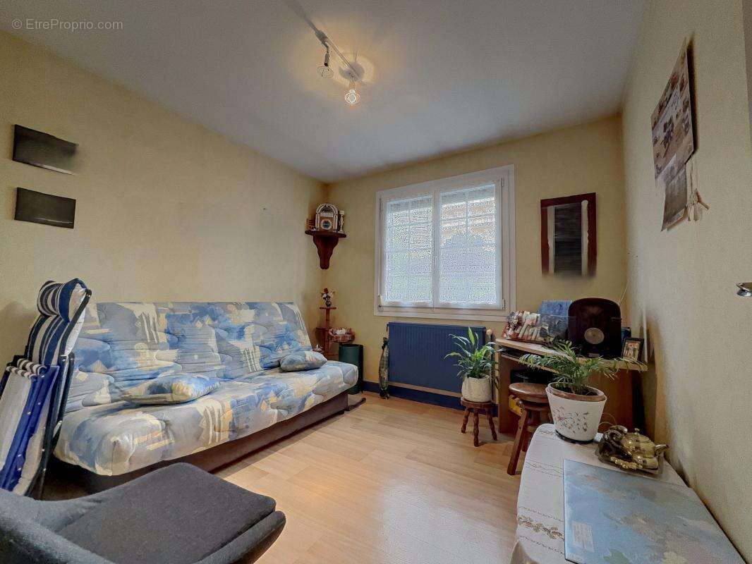 Maison à BRETENIERE