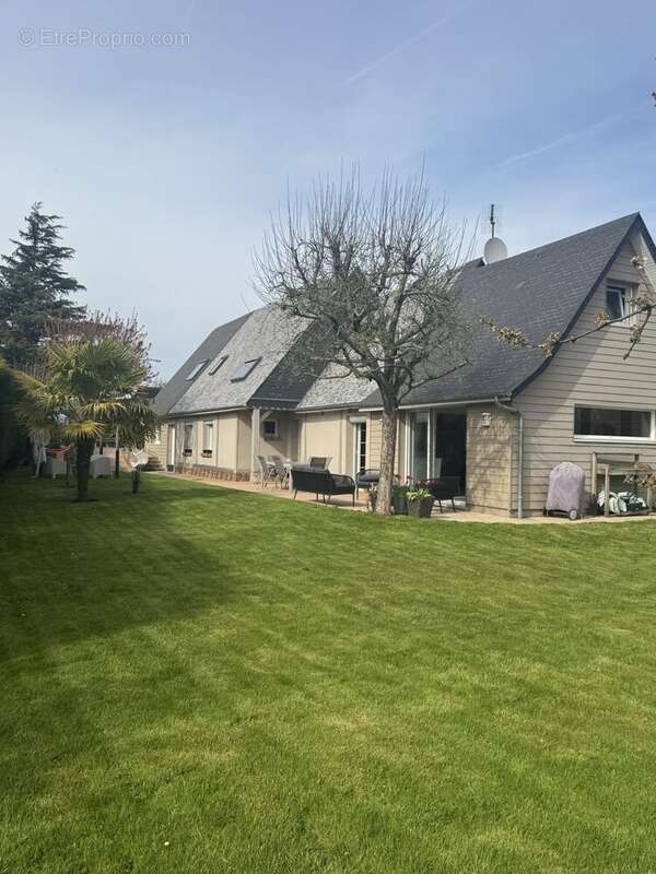 Maison à MONT-CAUVAIRE