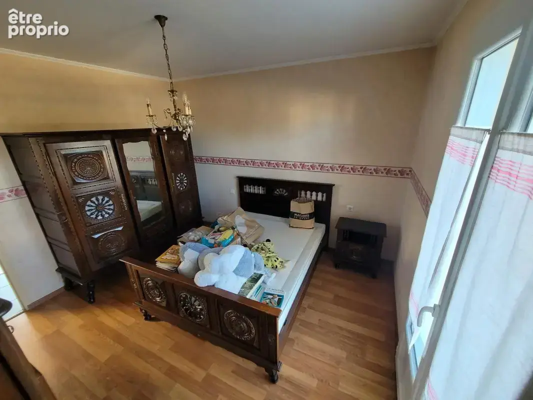 Maison de bourg 3 Chs, 1 Bureau, sur sous-sol complet, cave - photo 8