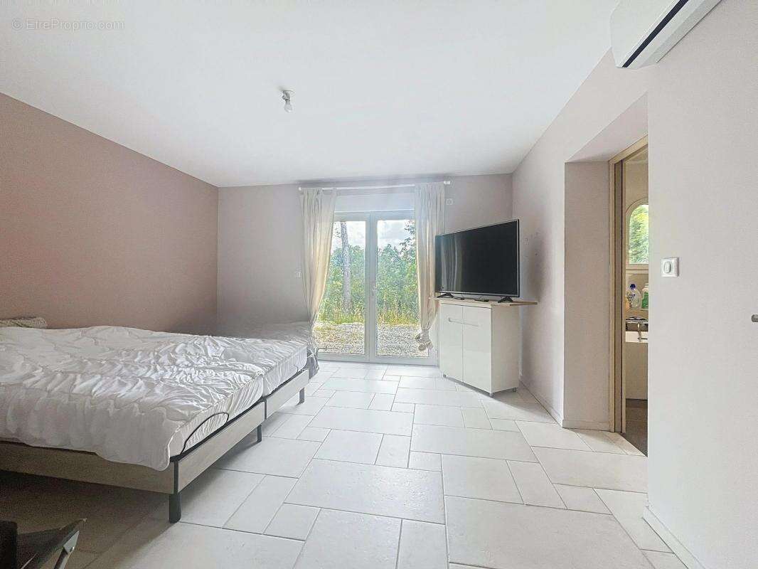 Mougins : maison récente dans domaine fermé - photo 9