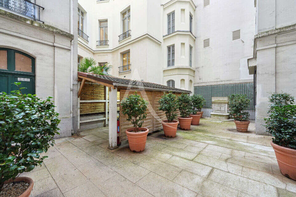 Appartement T3 - PARIS 8 - 2025 - T4 - photo 3
