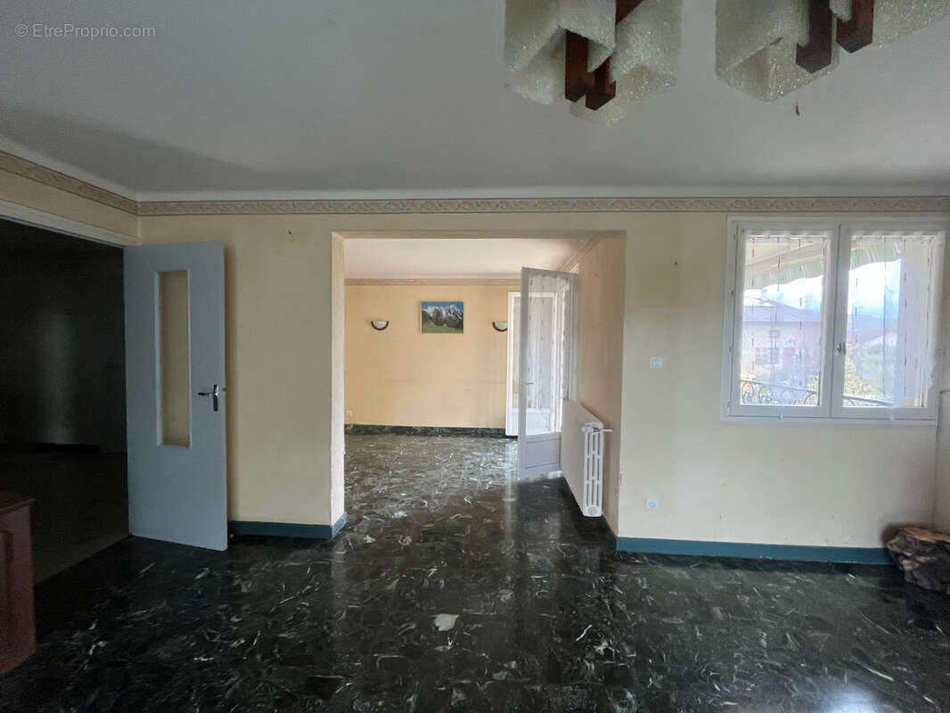 Maison à VILLEREVERSURE