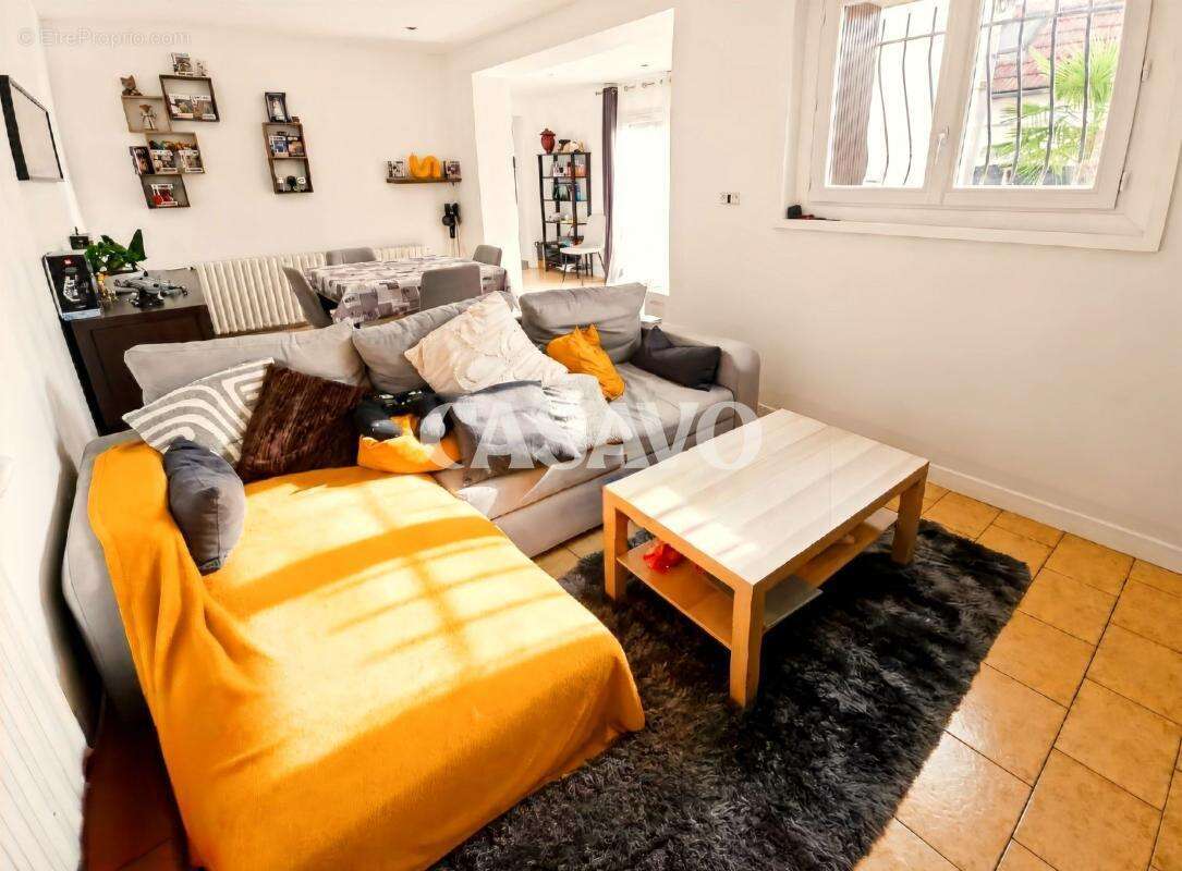 Vente Maison 4 pièces de 91m² - 93190 Livry-Gargan - photo 2