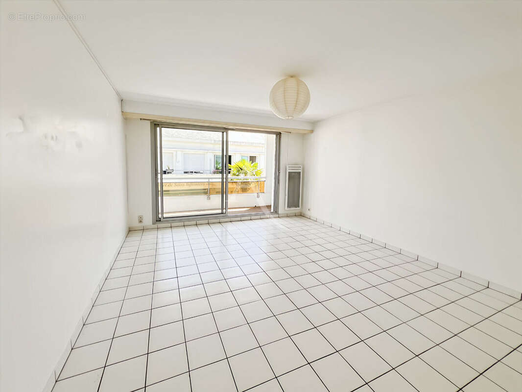 Centre Ville, Appartement T3 - photo 4