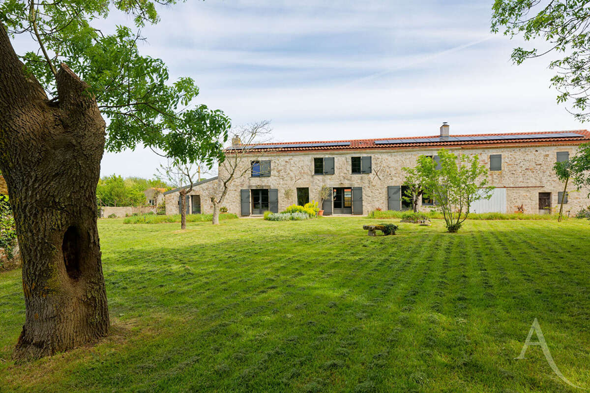 Maison à LEGE