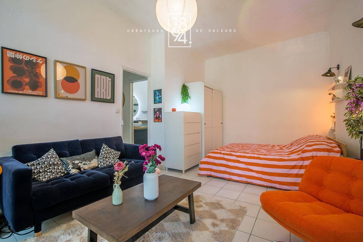 Appartement à MARSEILLE-4E