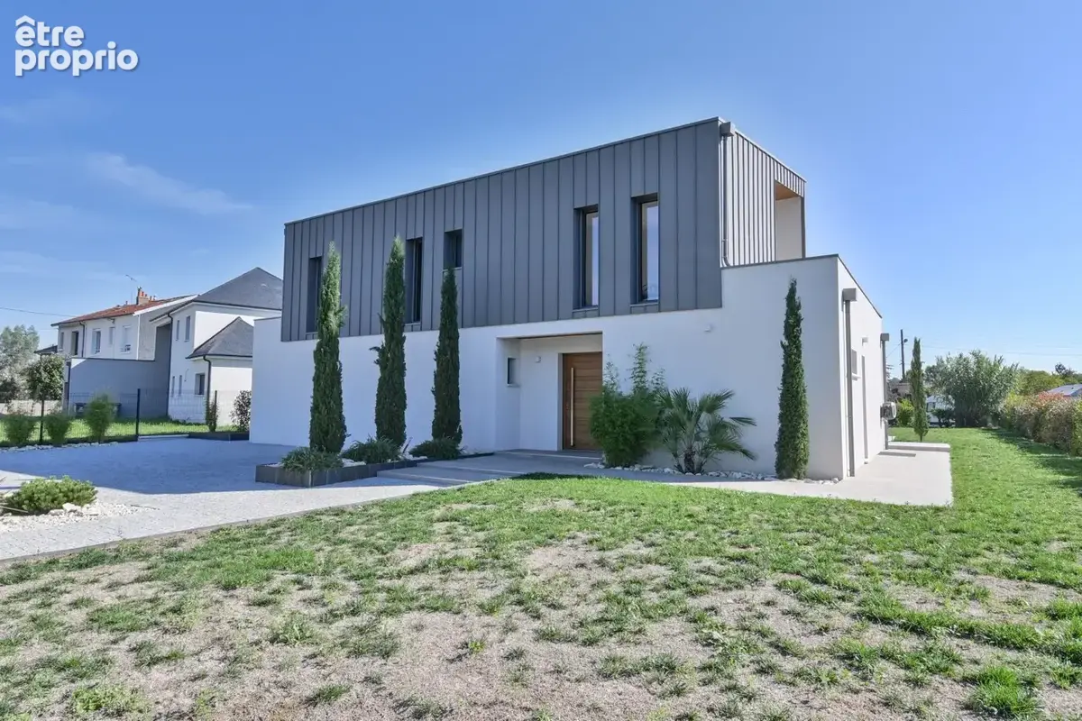 Villa de 215m2 sur terrain clos de 1500m2 4 chambres. - photo 2