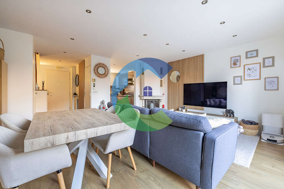 Maison à BALLAINVILLIERS