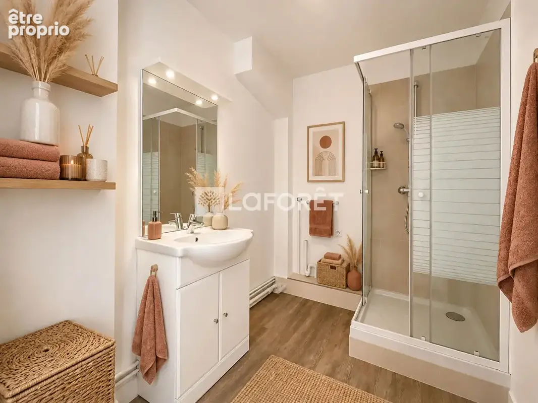 Suresnes Centre-ville - Studio 27,32 m² - Copropriété rénovée - Isolation & Chaudière - photo 5