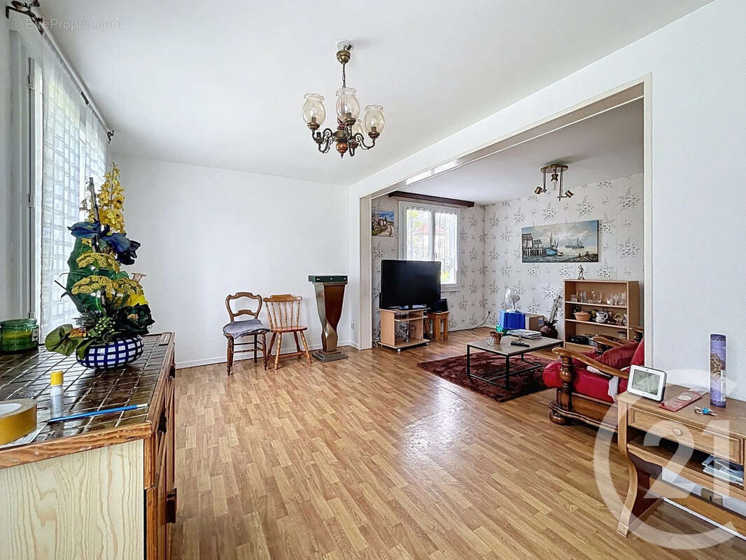 Maison 121 m² à Epinal  - photo 3