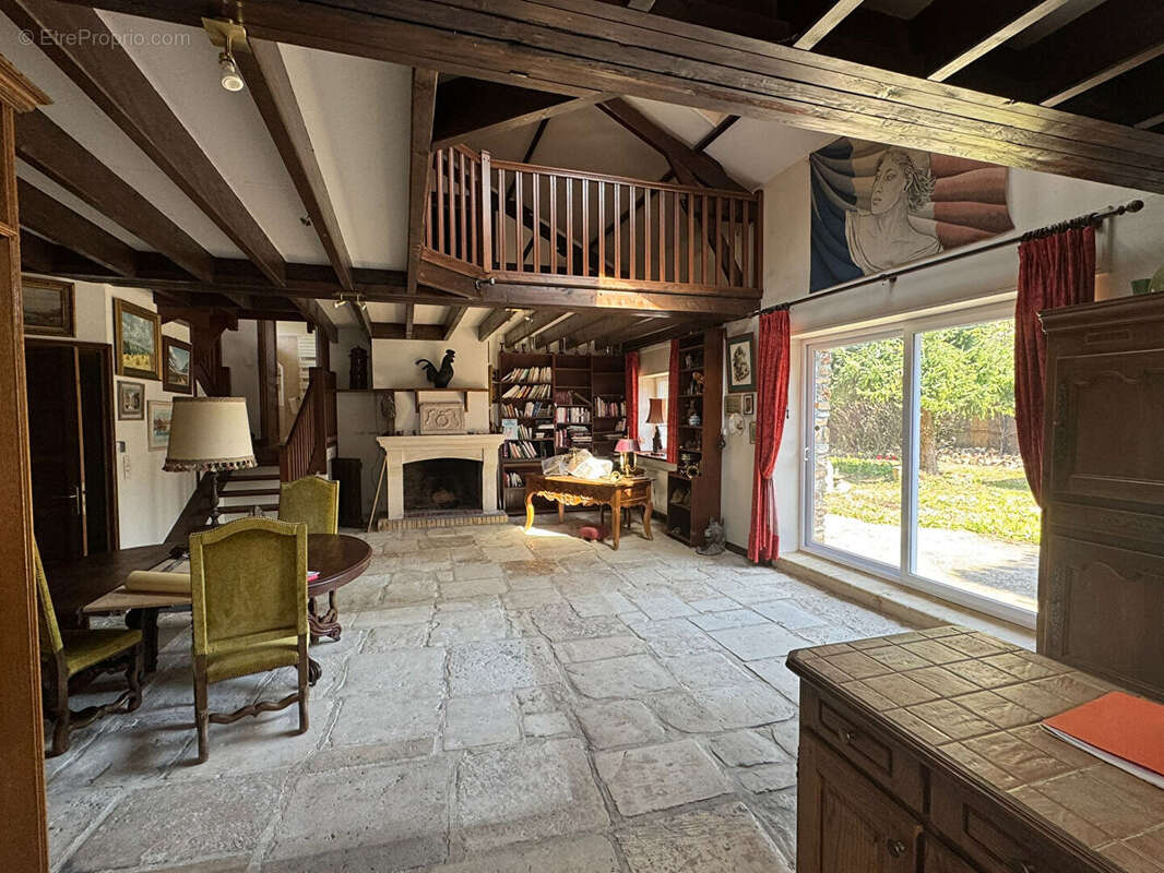 Maison à FEUCHEROLLES