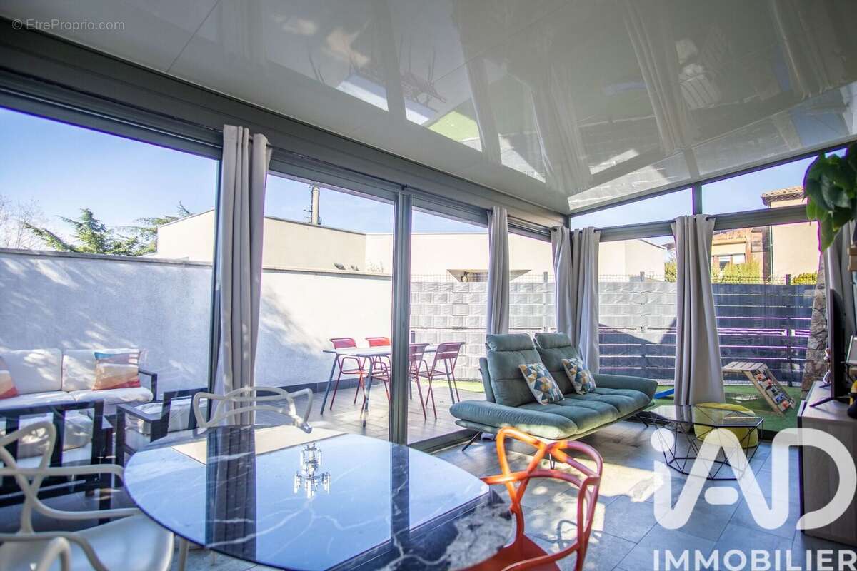 Photo 2 - Appartement à PUGET-SUR-ARGENS