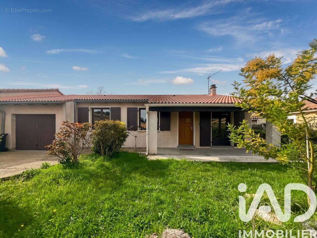 Photo 1 - Maison à BAGNOLS-SUR-CEZE