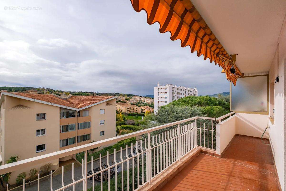 Appartement à LE CANNET