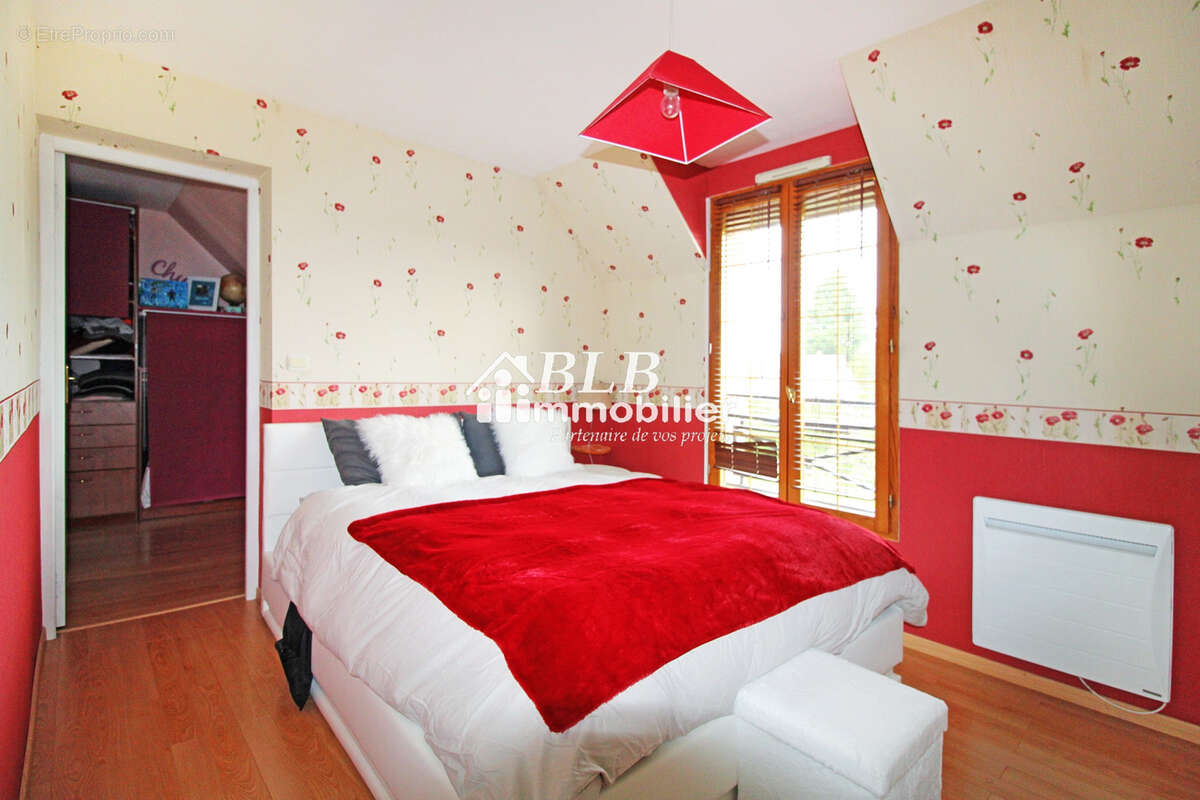 Maison 7 pièces 196m2 4 chambres + véranda chauffée + garage - photo 13
