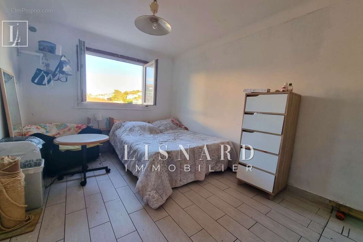 Appartement à VALLAURIS