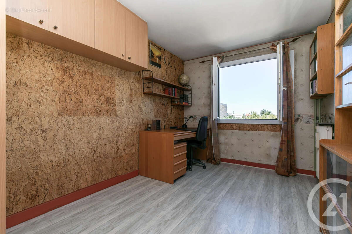 Appartement à SAINT-MAUR-DES-FOSSES