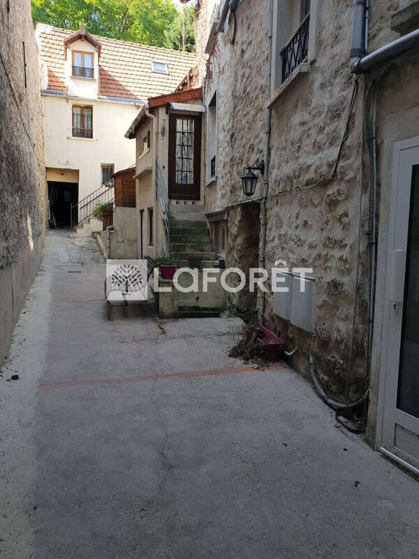 Commerce à CONFLANS-SAINTE-HONORINE