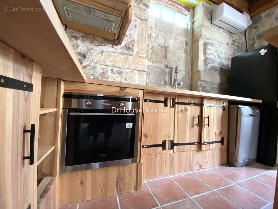 Maison à SAINT-LAURENT-D'AIGOUZE