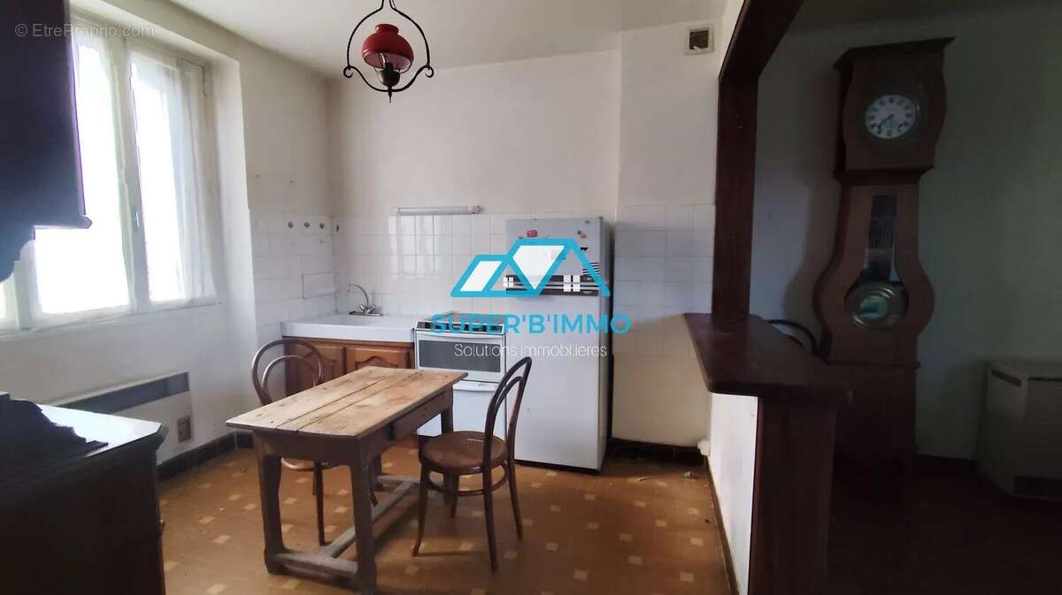 Maison à MAZEYRAT-D&#039;ALLIER