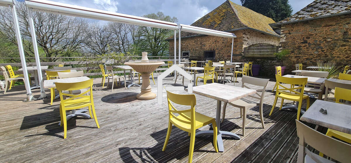 Commerce à ARNAC-POMPADOUR