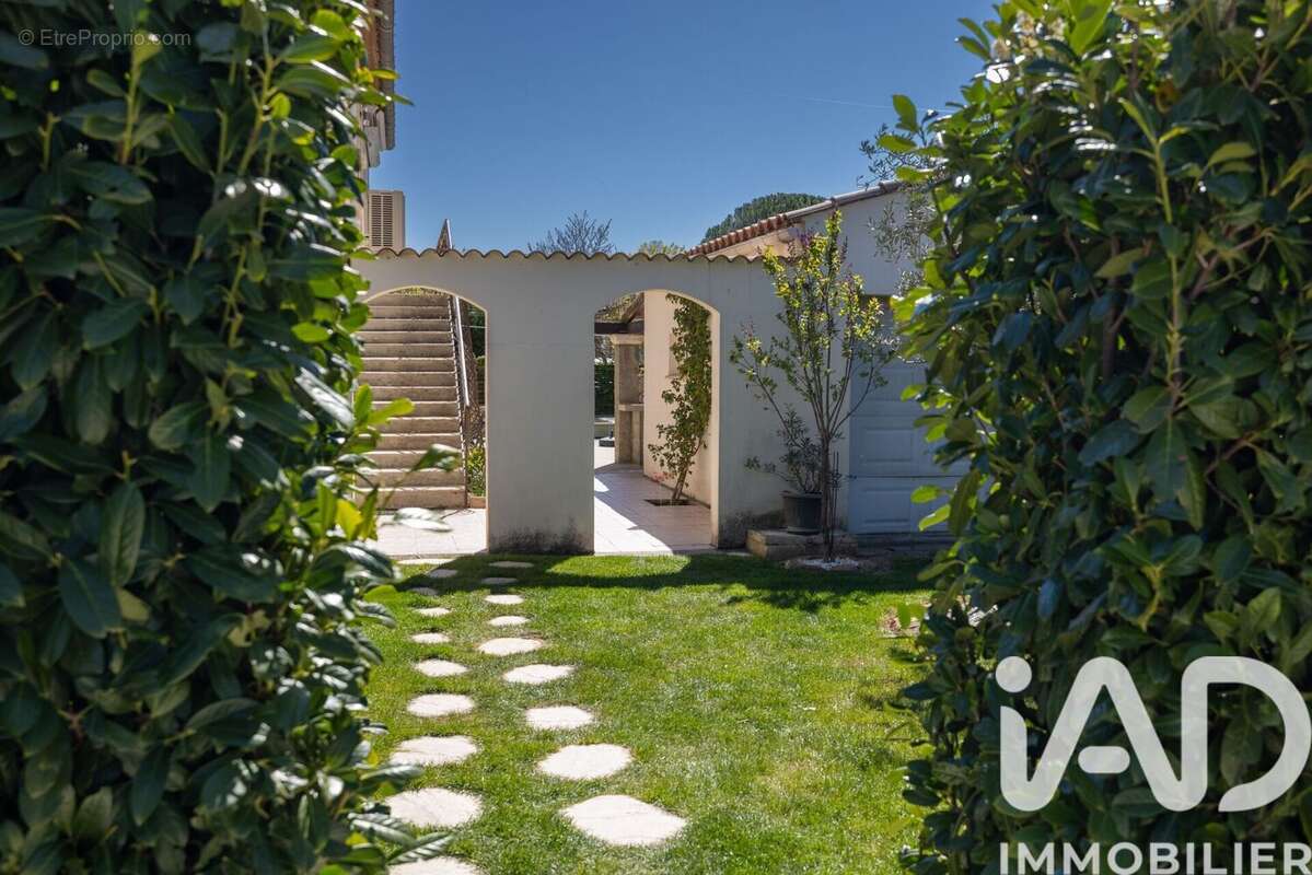 Photo 2 - Maison à GRILLON