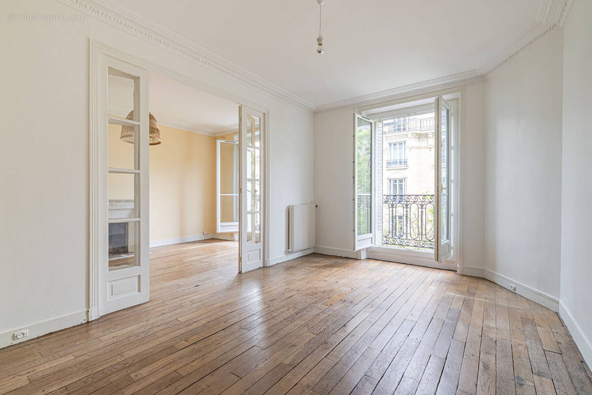 Appartement à PARIS-15E