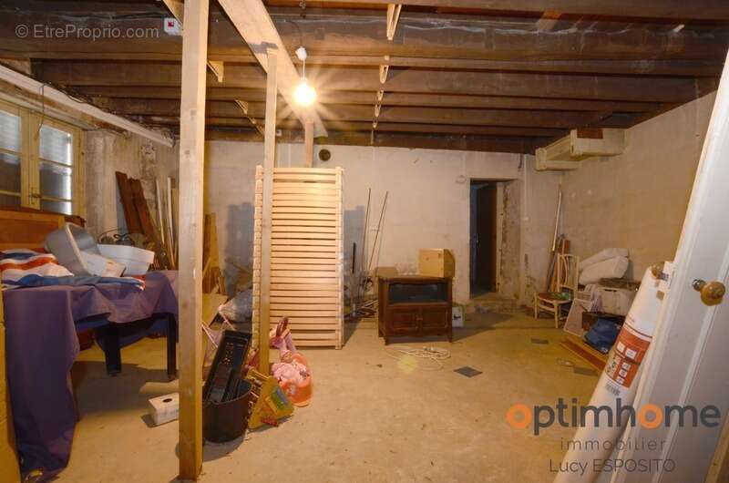 Maison à CHAMPAGNE-MOUTON