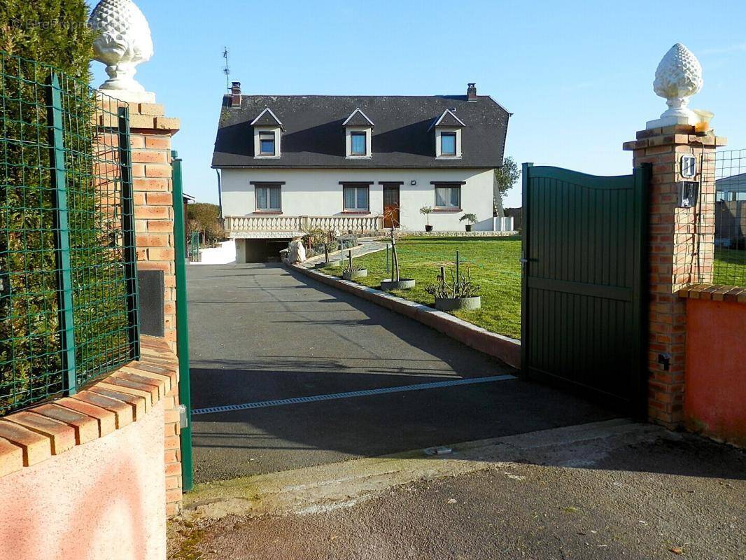 Maison à POIX-DE-PICARDIE