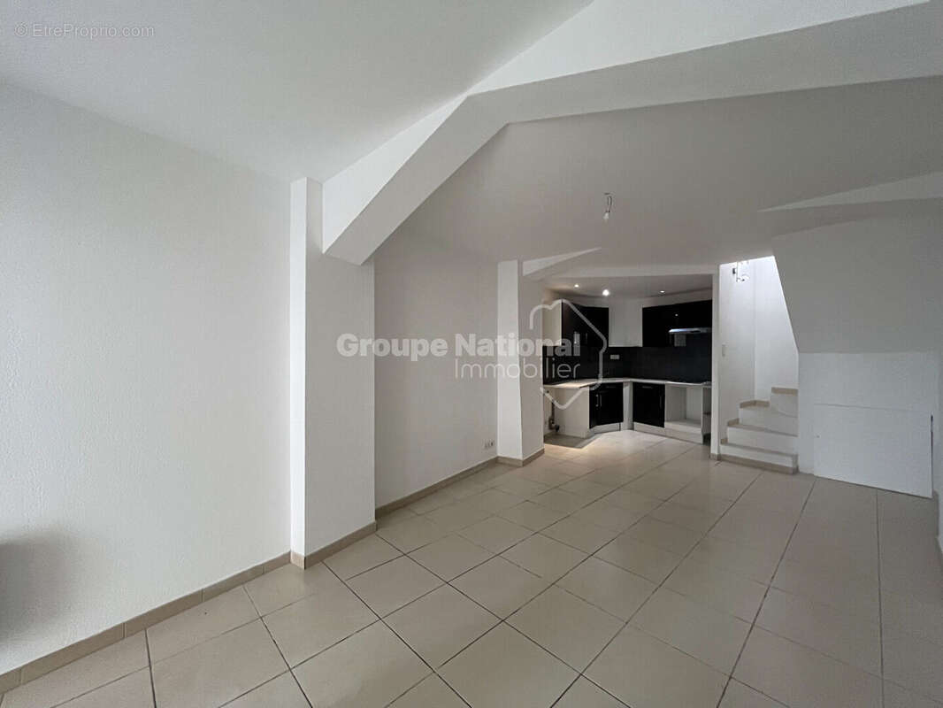 Maison de ville 4 pièces avec cour à Tarascon - photo 2