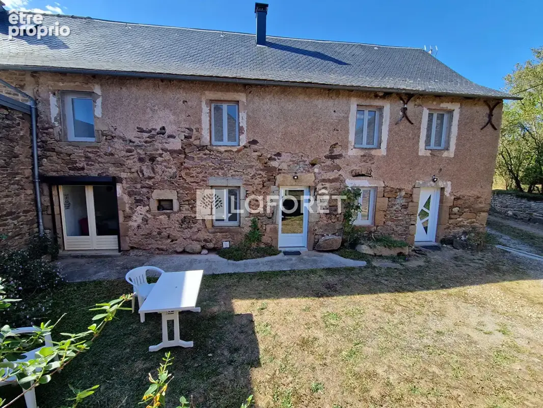 Maison à LE MONASTERE
