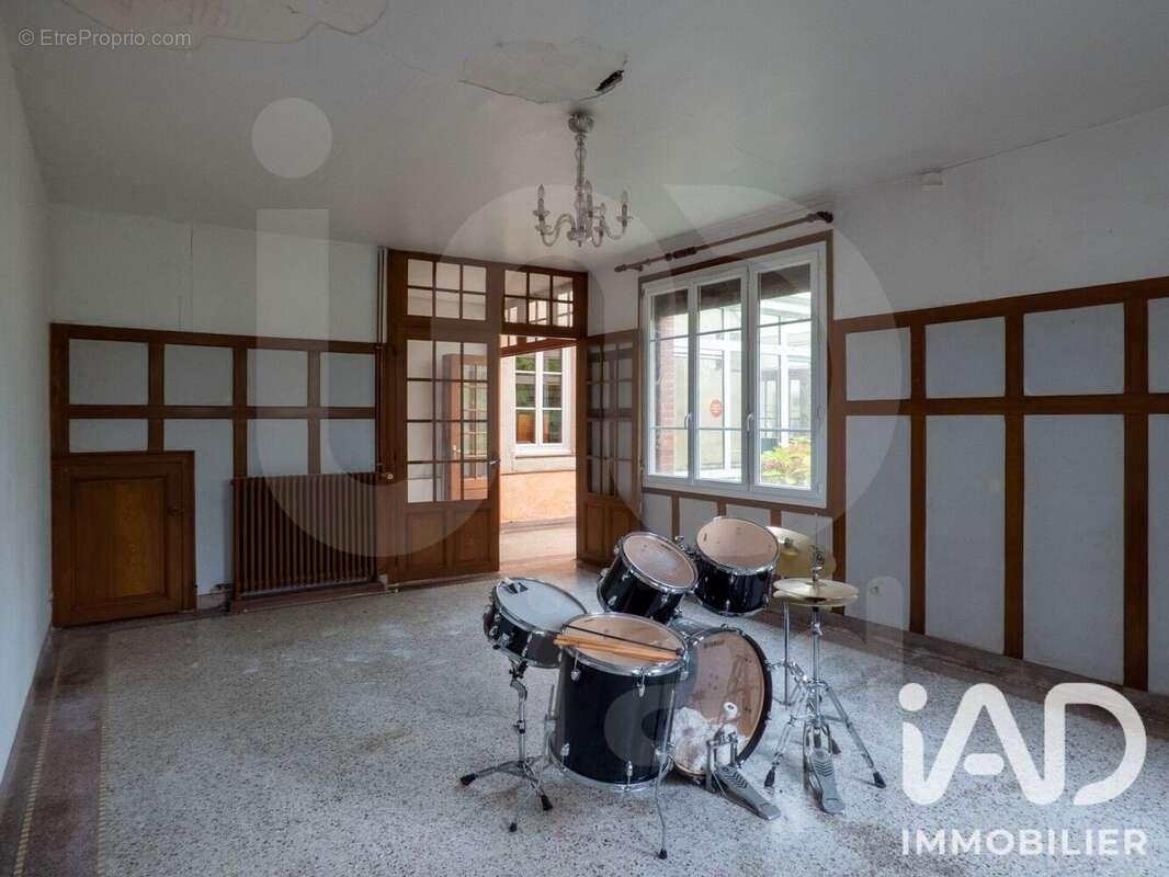Maison 173 m² à Tracy-Le-Mont  - photo 3