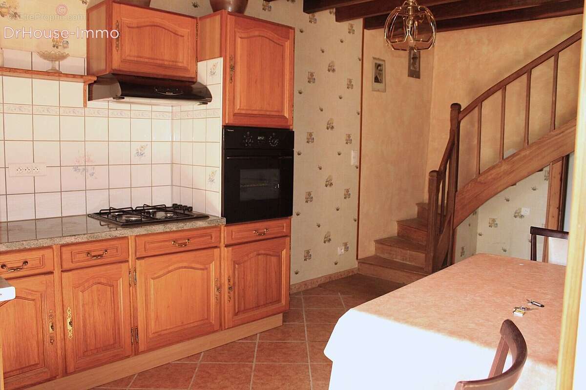 Maison 86 m² à Saulgond  - photo 4