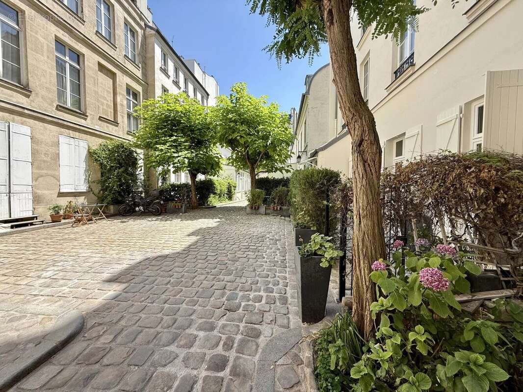 Loft coup de cœur avec terrasse privative Marais - photo 8