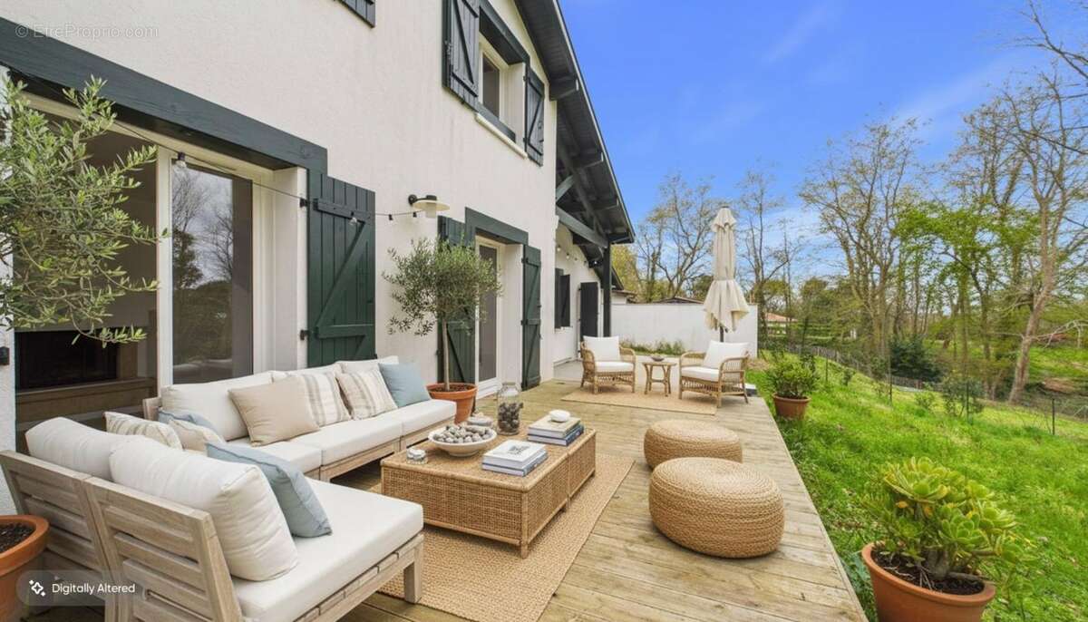 Maison à SAINT-MARTIN-DE-SEIGNANX