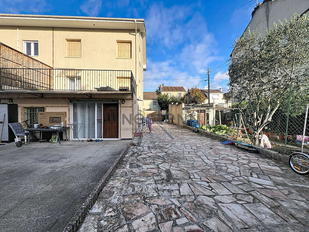 Maison à VILLENEUVE-SAINT-GEORGES