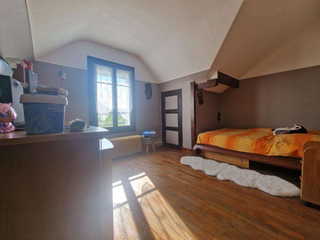 Maison à VAIRES-SUR-MARNE