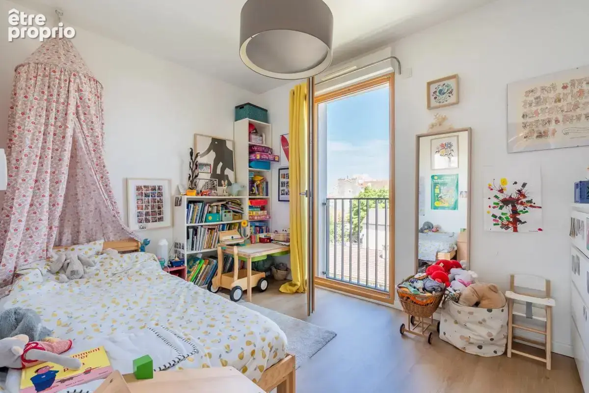 Dernier étage avec terrasse, parking et 3 chambres – T4 familial - photo 6