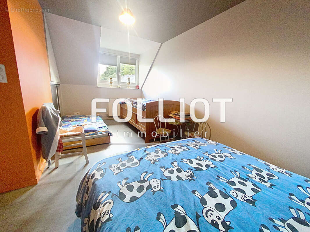 Maison à SAINT-HILAIRE-DU-HARCOUET