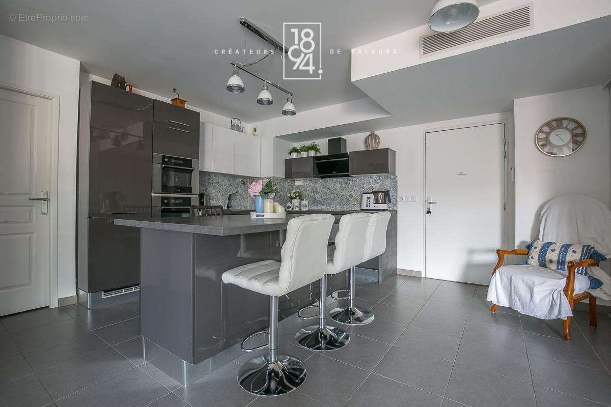 Appartement à MARSEILLE-8E