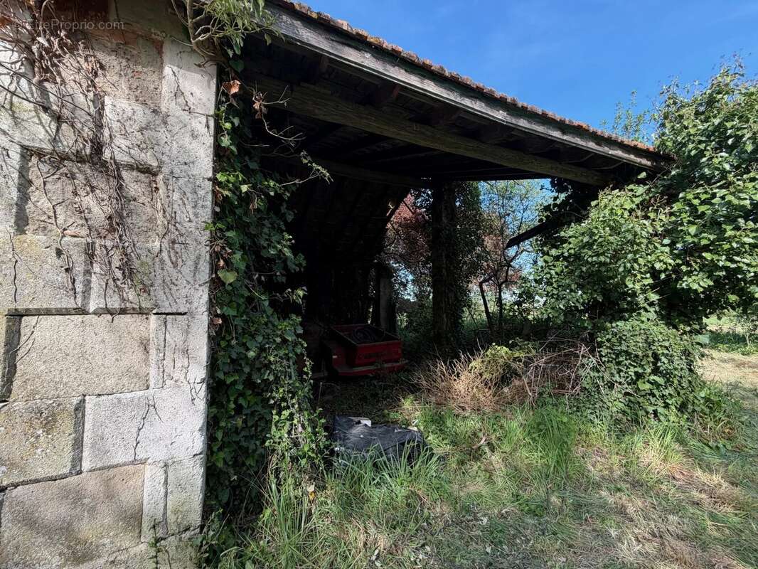 Maison à ANGLADE