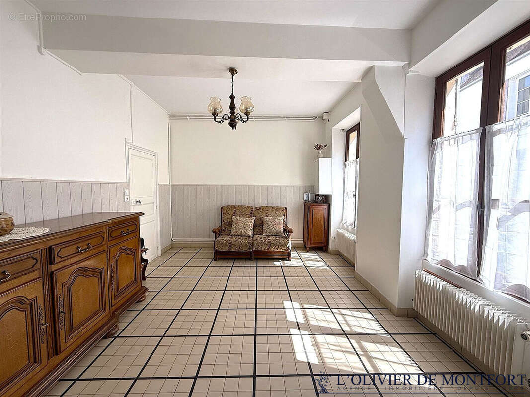Maison à MONTFORT-L'AMAURY