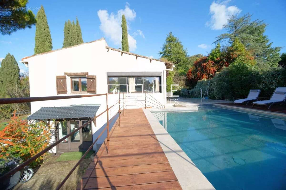 Maison à MOUANS-SARTOUX