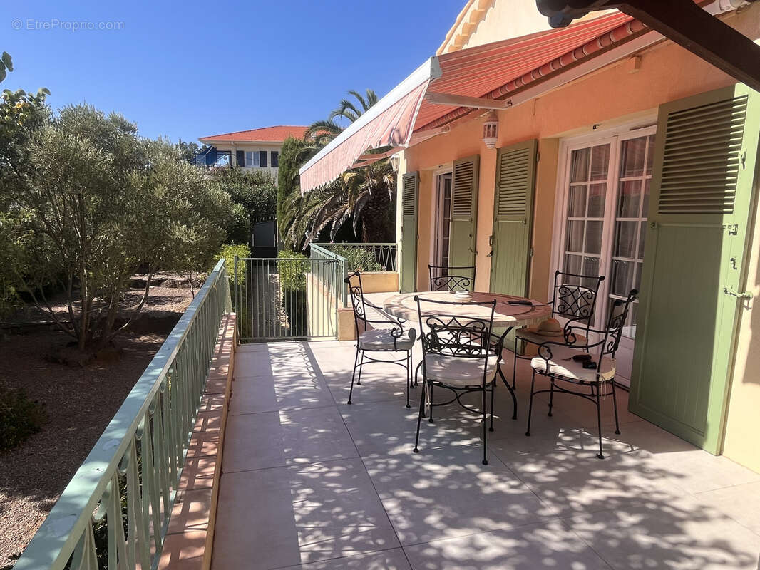Maison à FREJUS