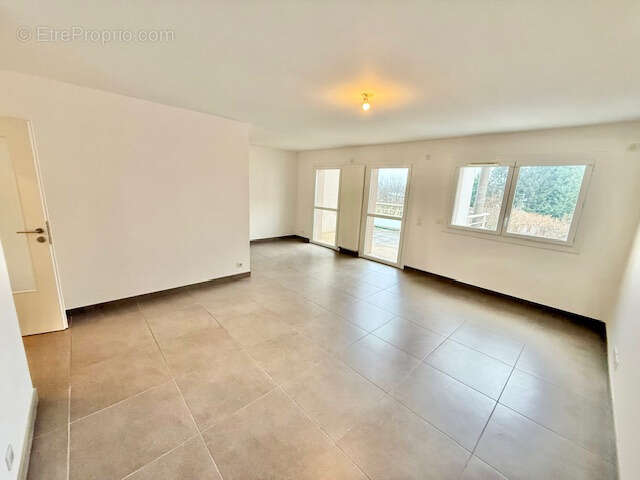 Appartement à FERNEY-VOLTAIRE